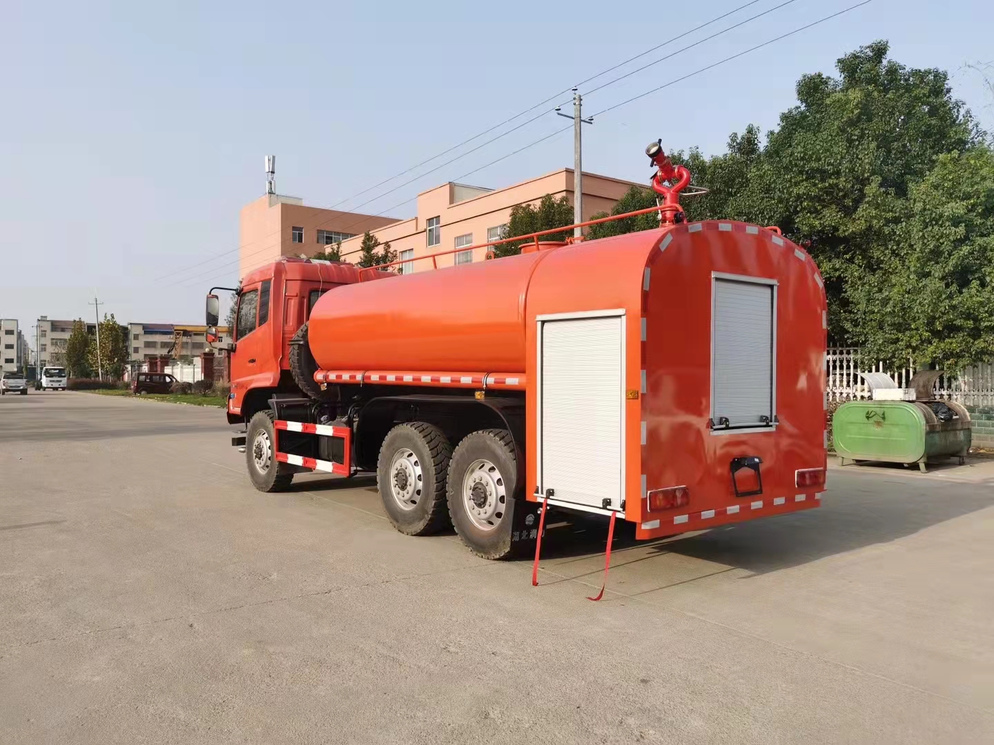 6驅(qū)消防水罐車